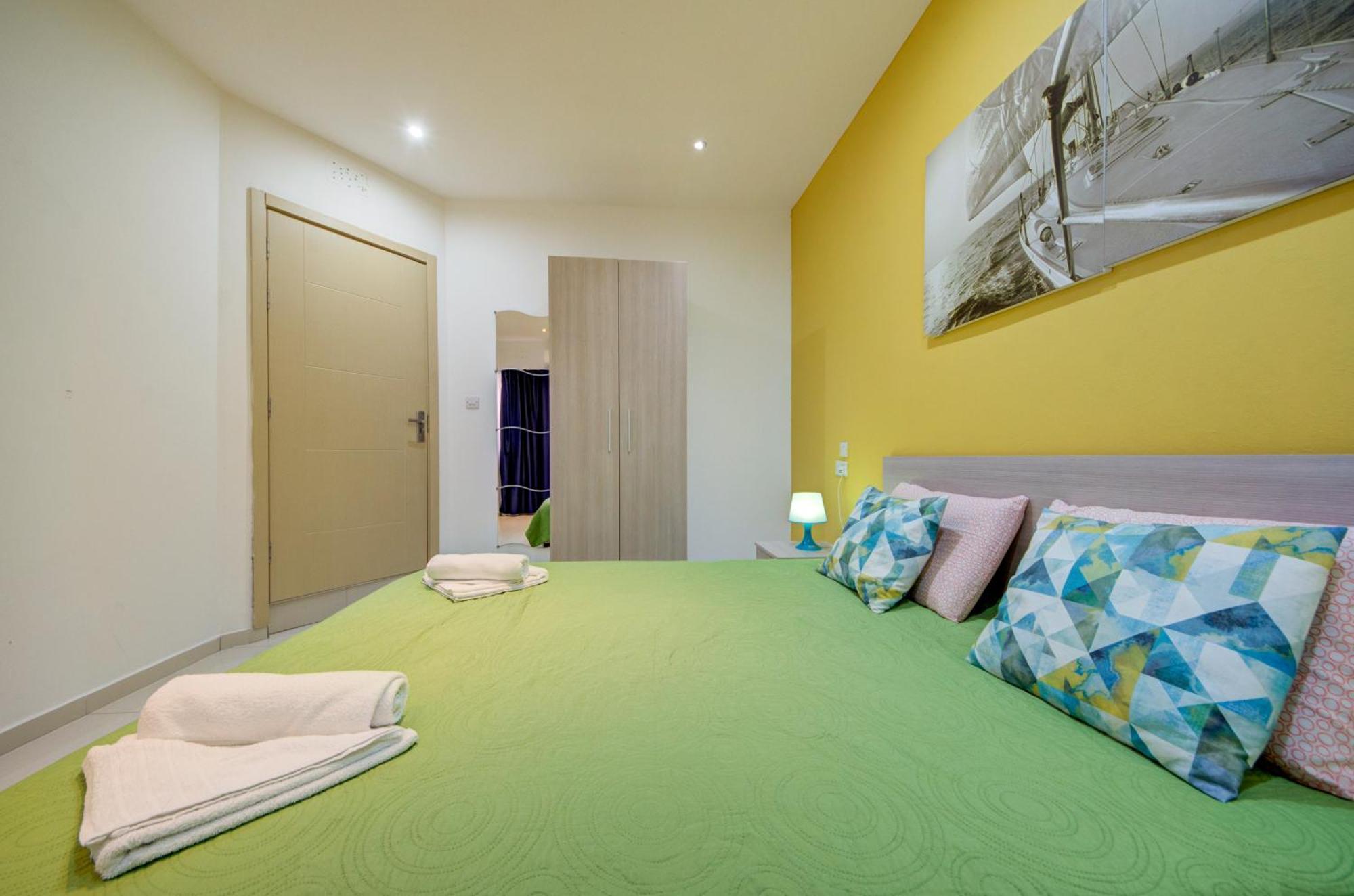 Sapphire Residences - Apartments & Penthouse In Central Sliema By Shortletsmalta Kültér fotó